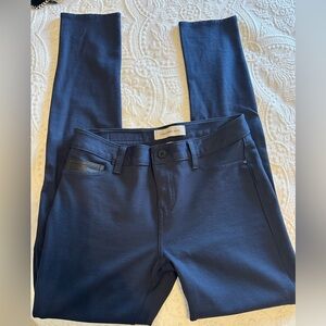Calvin Klein Jeans Navy Blue Skinny pants Size 4